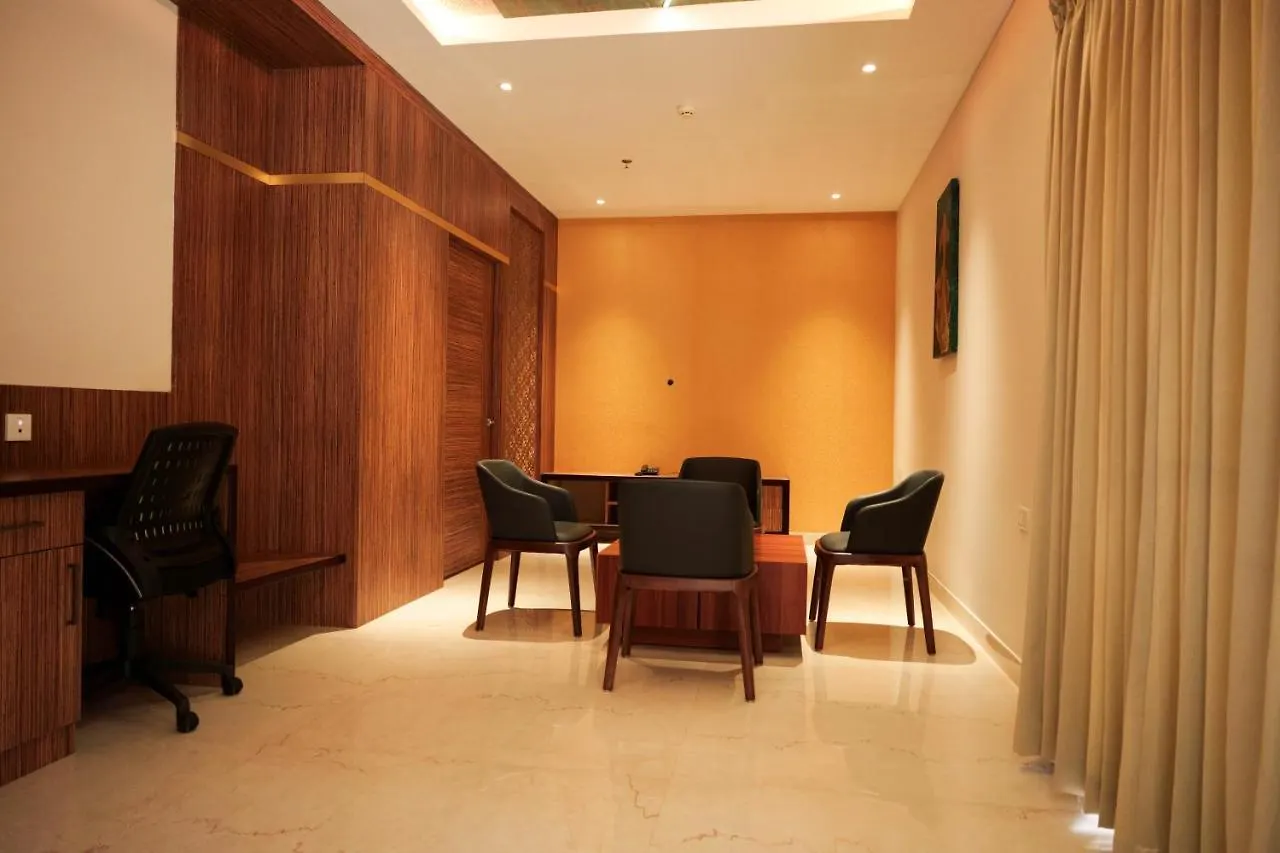 Valluvanad Residency Perintalmanna Hotel