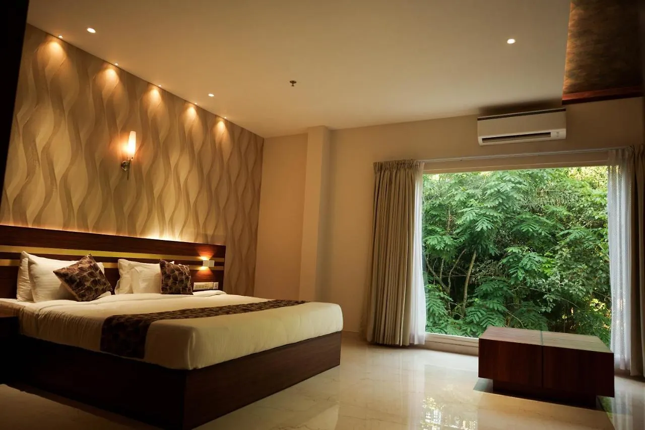 **** Hotel Valluvanad Residency Perintalmanna India