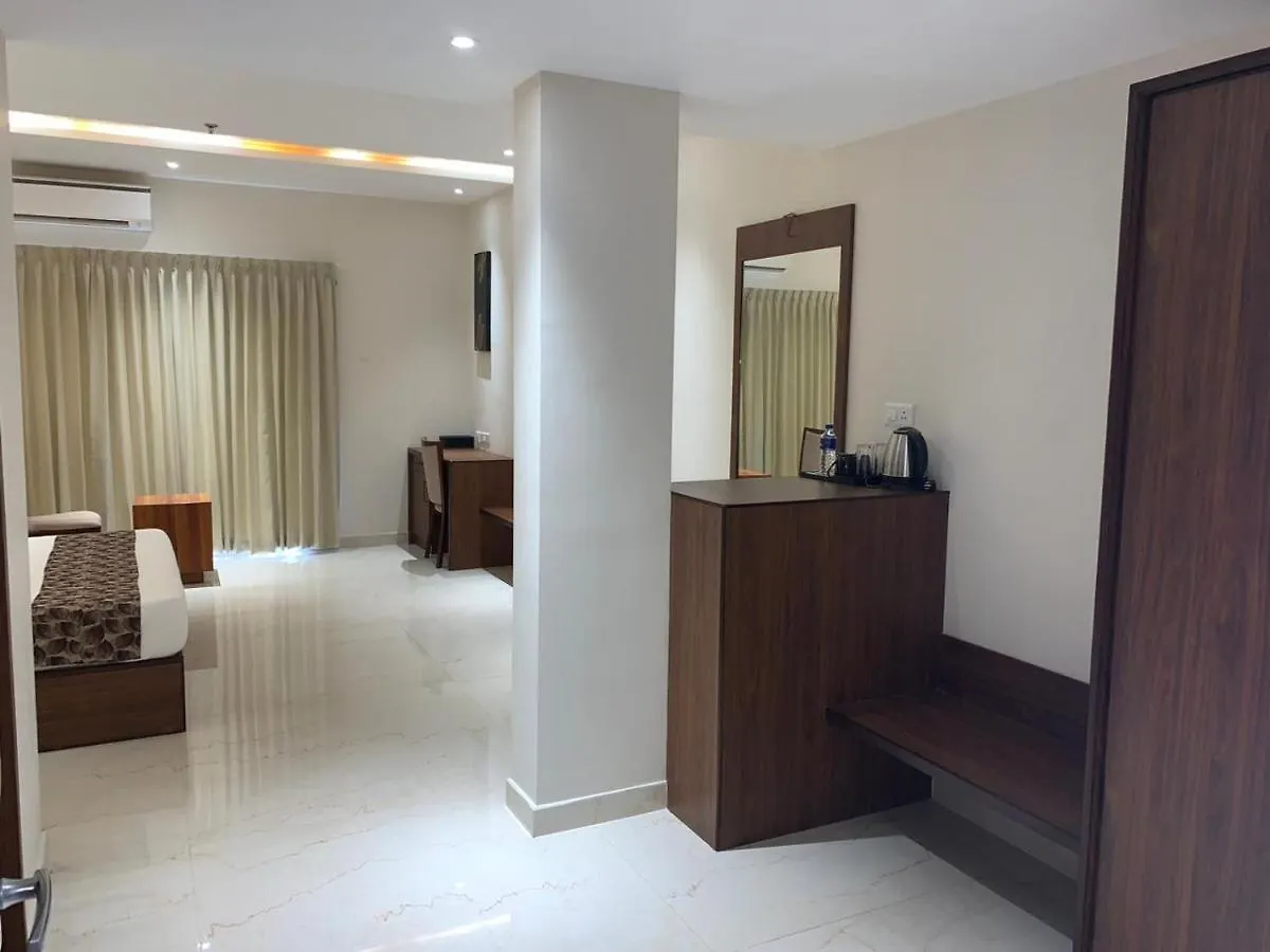 Hotel Valluvanad Residency Perintalmanna