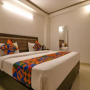 https://oyo-79897-the-dolphin-international.top-gurgaonhotels.com