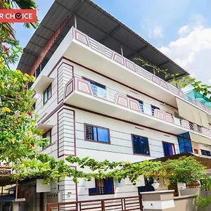 Oyo 81801 Akash Trippapur