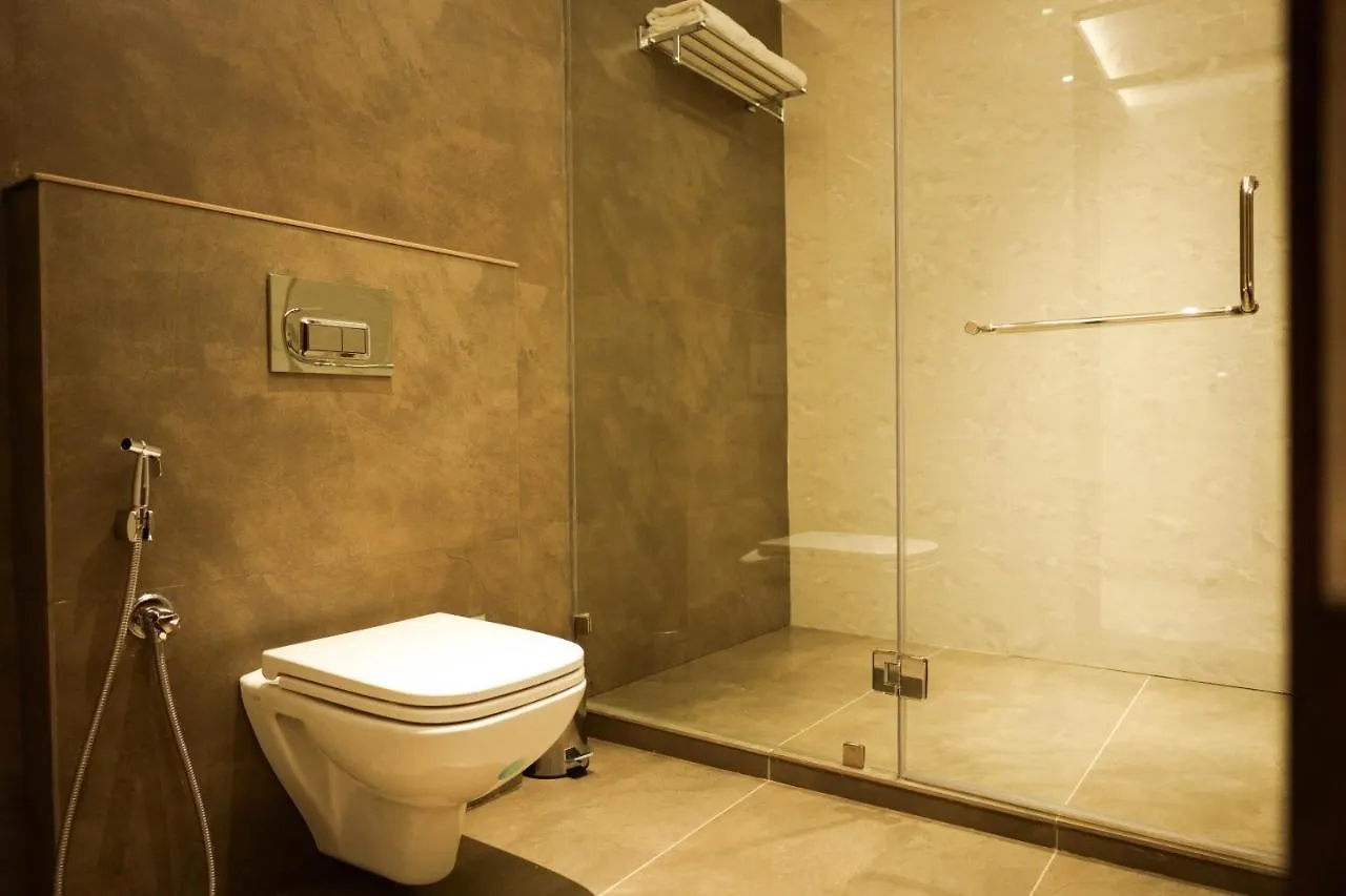 **** Hotel Valluvanad Residency Perintalmanna India